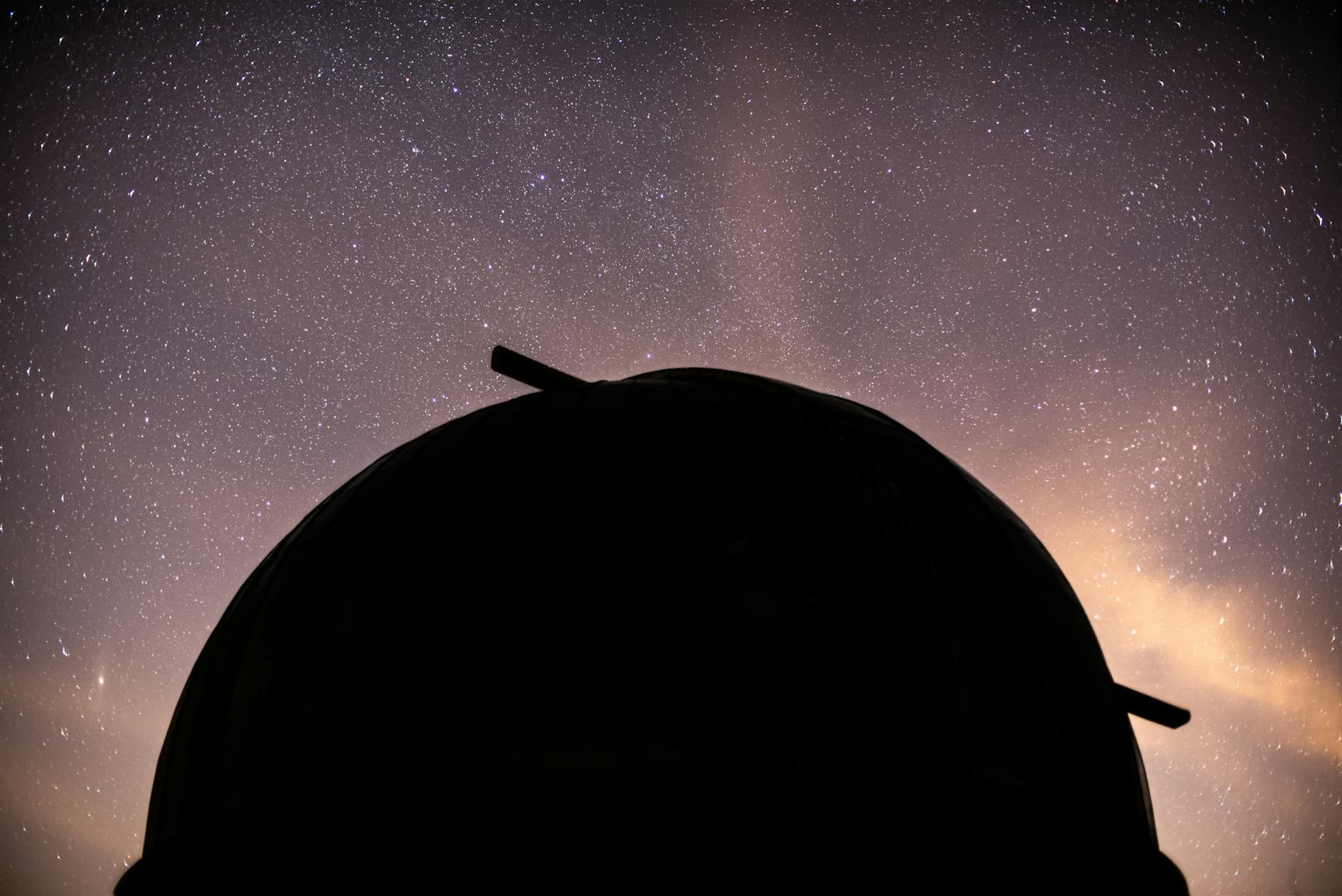 Planetarium projector with stars and night sky
