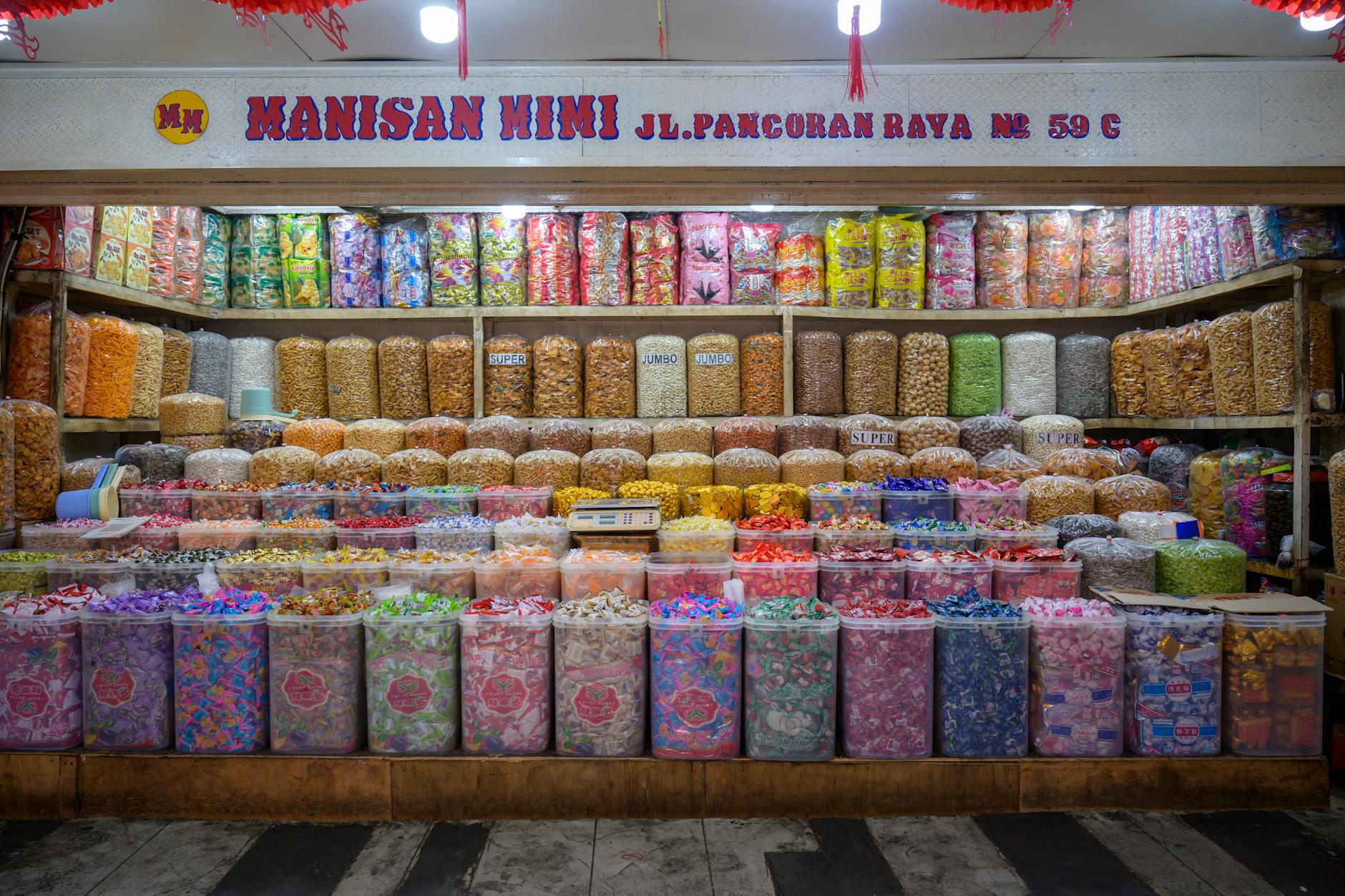 Jakarta market with vendors and traditional shopping