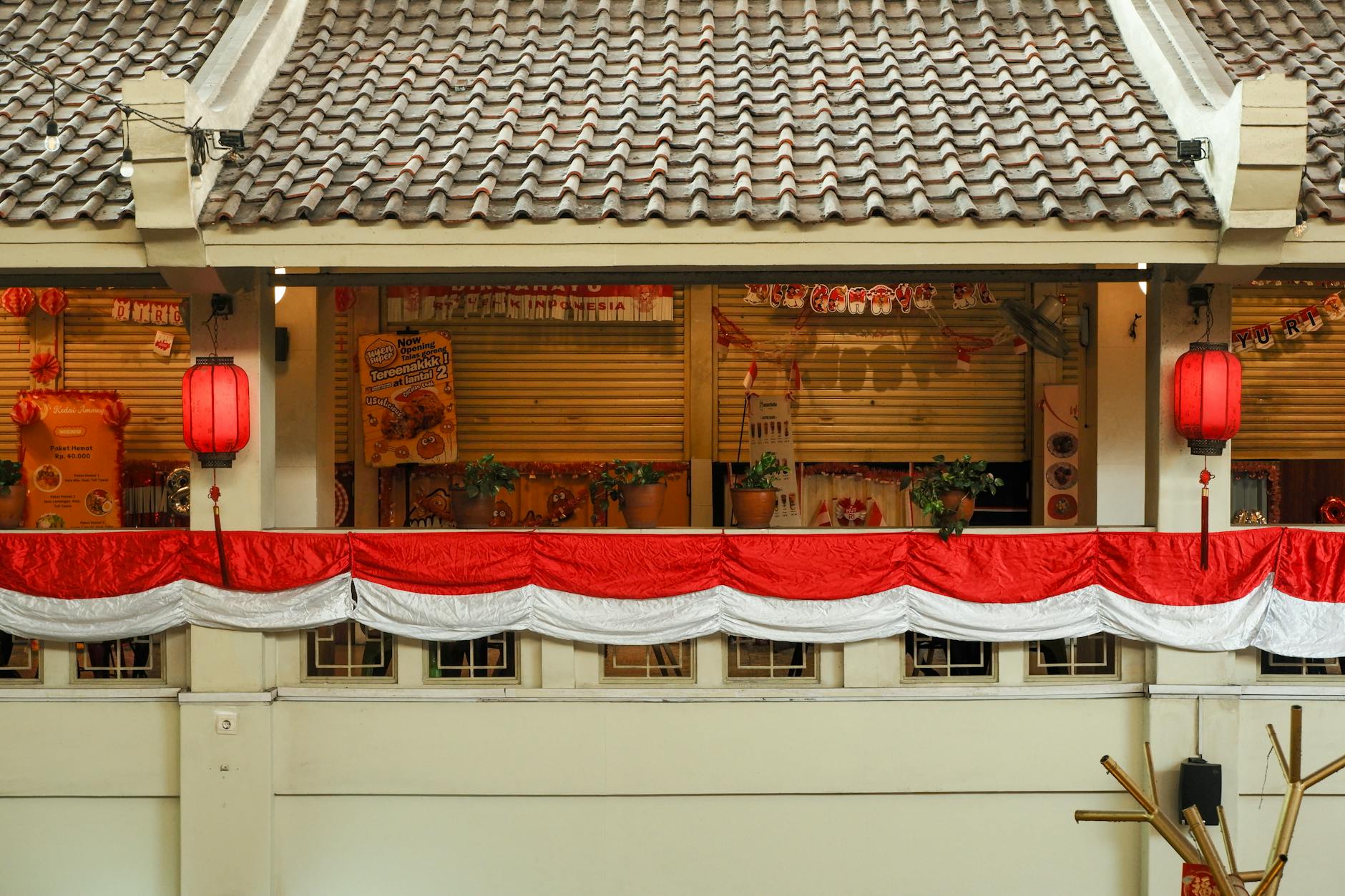 Indonesian Chinese tea house traditional setting Glodok
