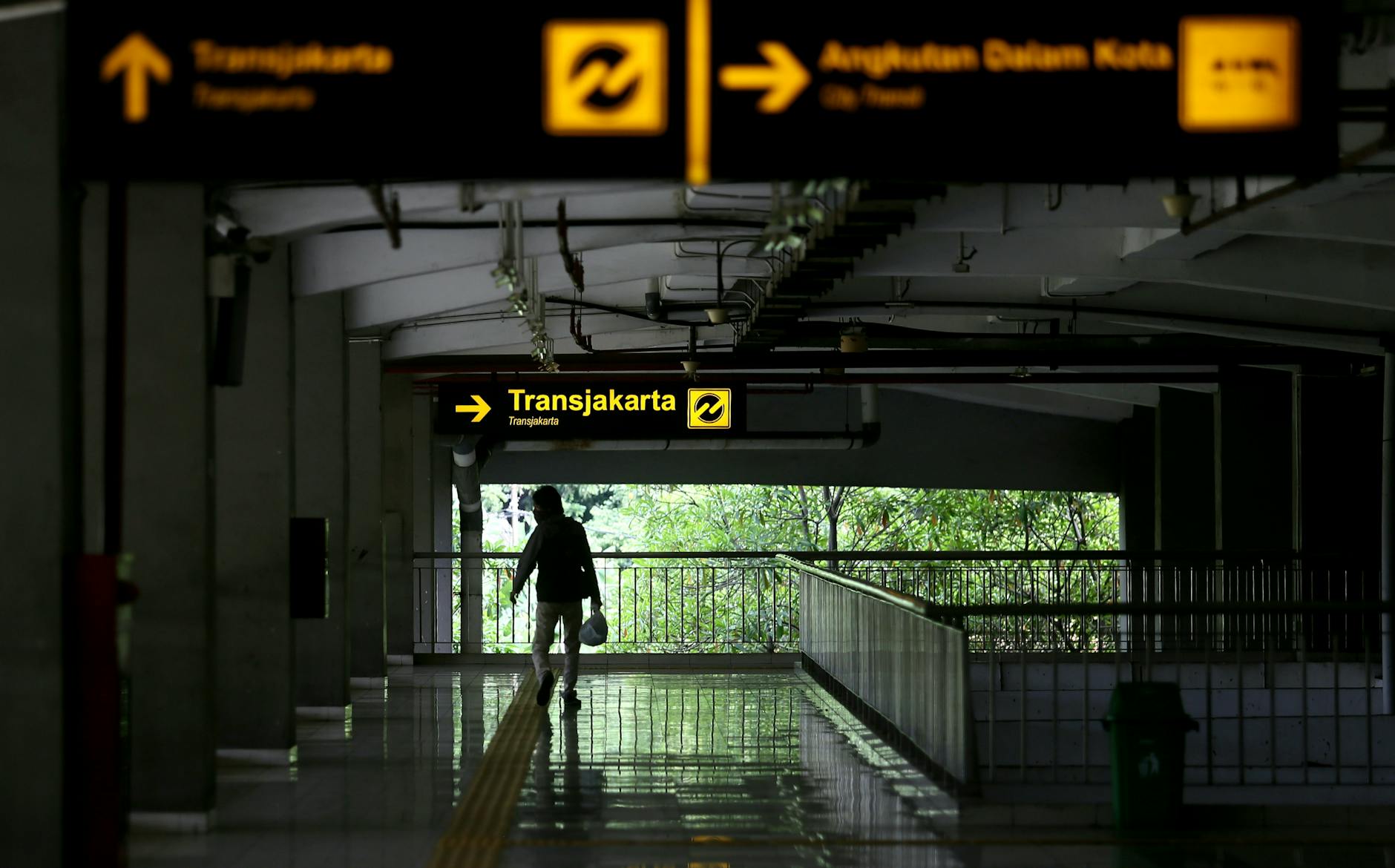 TransJakarta Bus Guide: How to Ride the Busway System