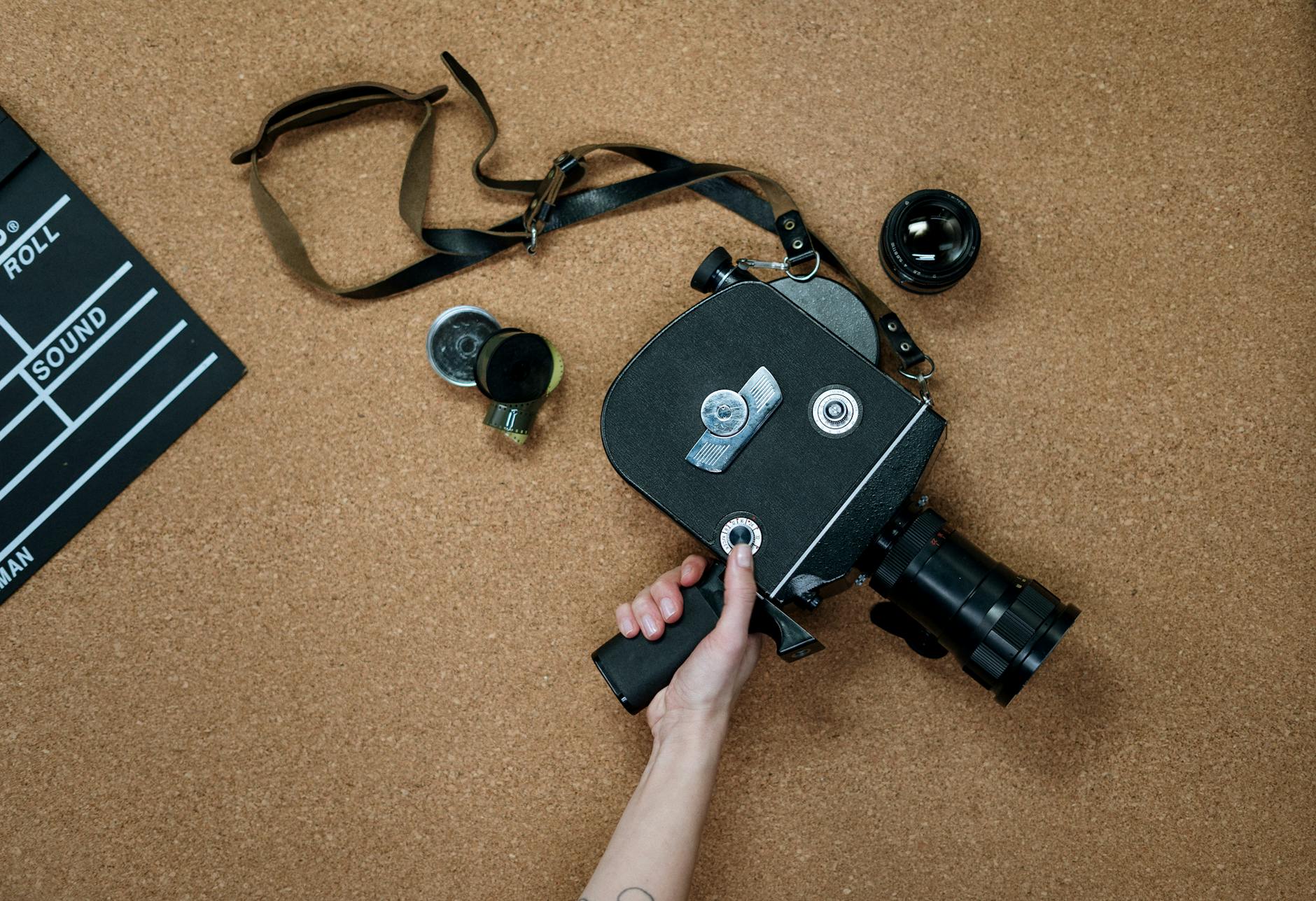 Vintage film cameras Jakarta flea market Leica Rolleiflex