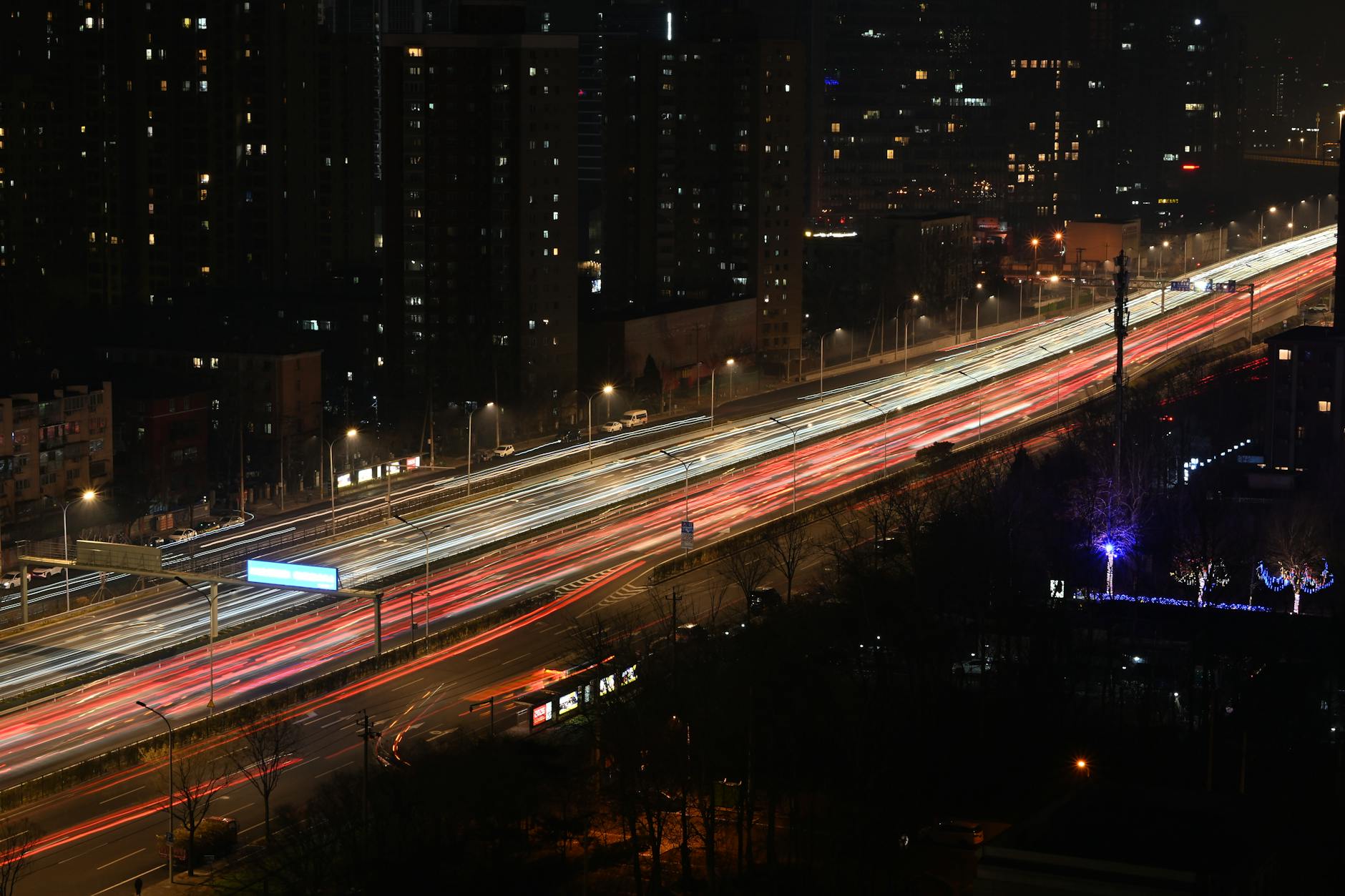 Jakarta night transportation Grab Gojek urban