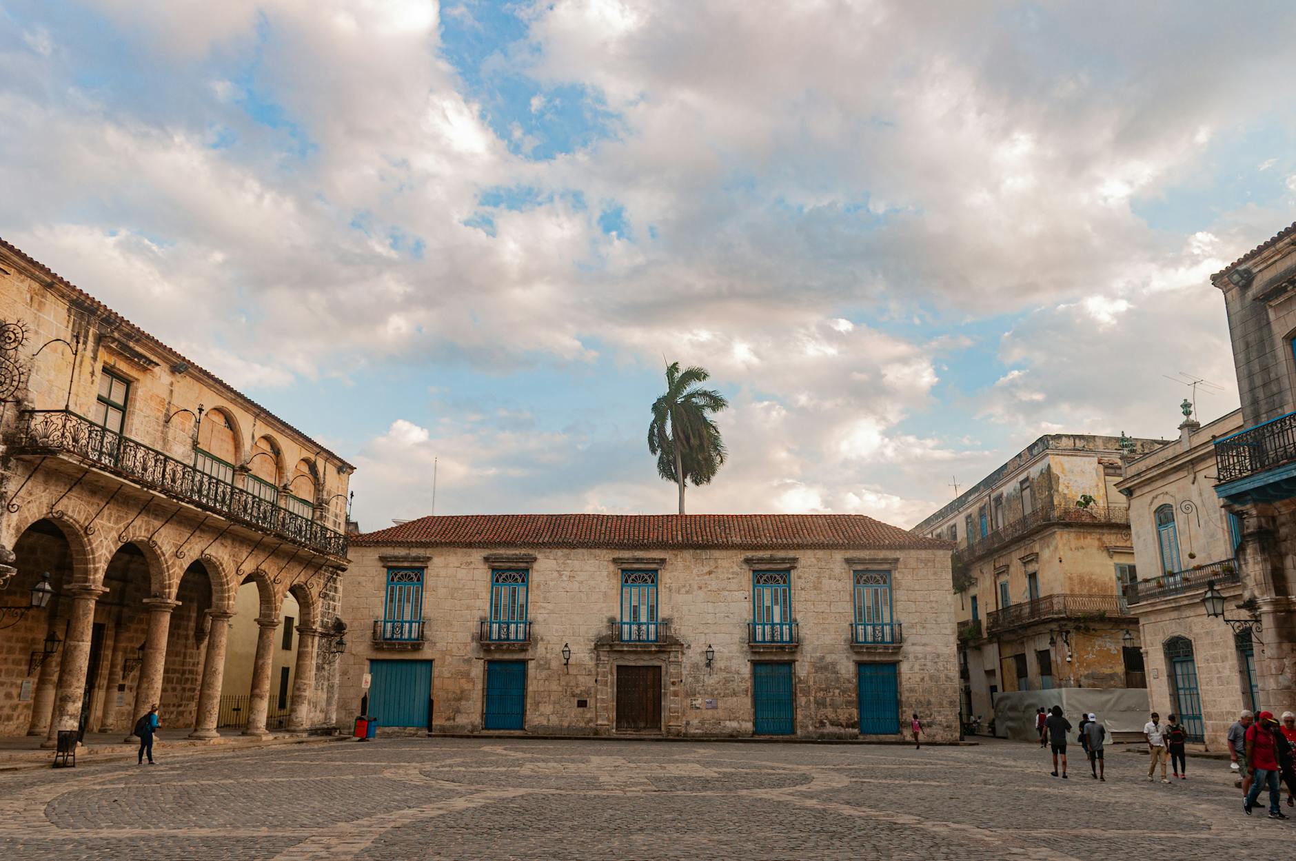 kota-tua-walking-tour-square