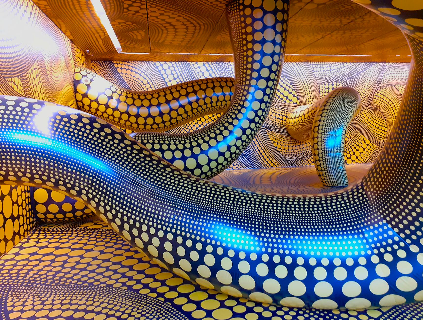 Yayoi Kusama infinity mirror room polka dots Jakarta exhibition