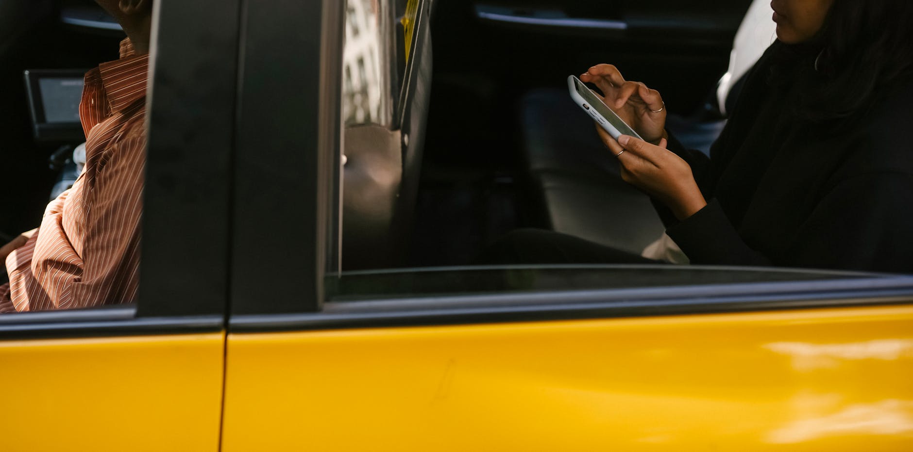 Grab Gojek nightlife transport pickup point